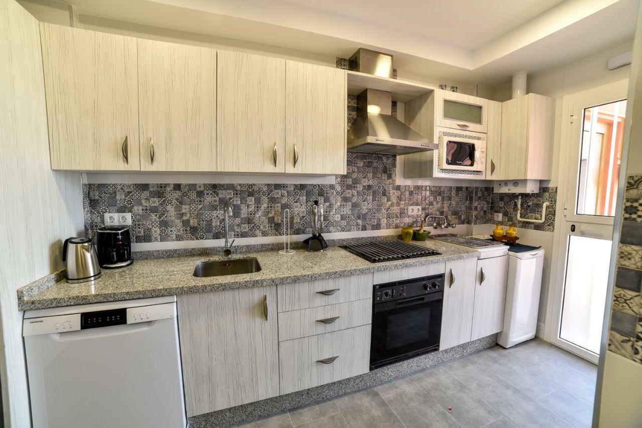 Alohamundi Arjona Apartment เซบีญา ภายนอก รูปภาพ